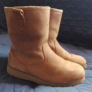 UGG Redwood Boot Kid's size 2